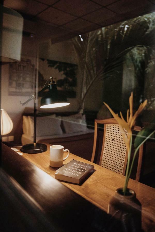 Nivasa Hotel Коломбо Екстериор снимка