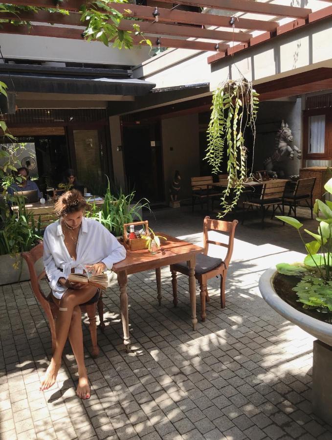 Nivasa Hotel Коломбо Екстериор снимка