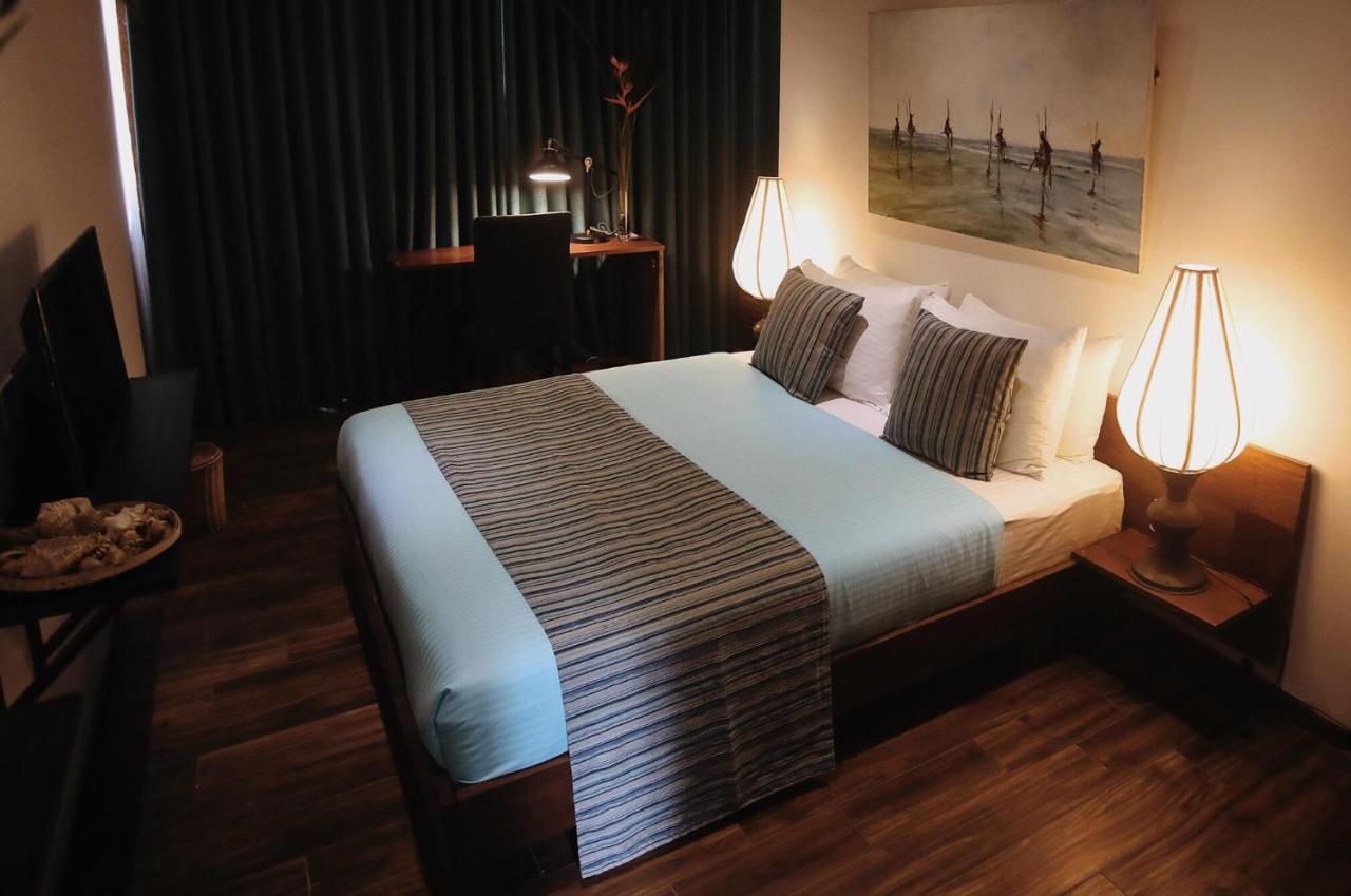 Nivasa Hotel Коломбо Екстериор снимка